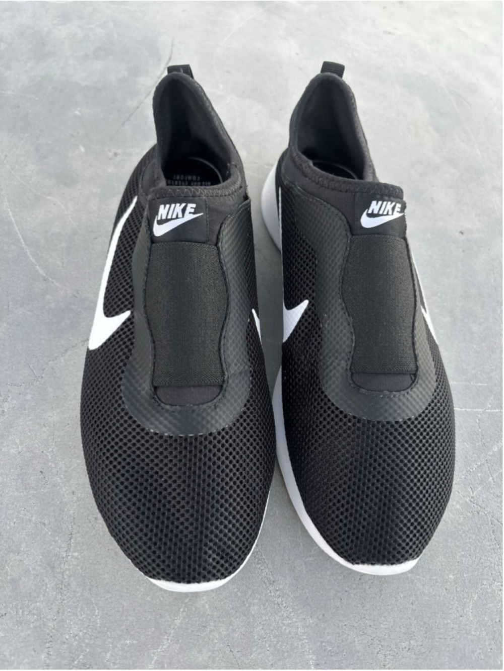 Nike Slip-On Sneakers Black White Size 8.5